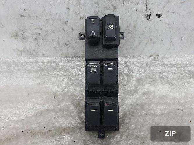 Kia K5 2015 — кнопка стеклоподъемника водителя 93570-2T510