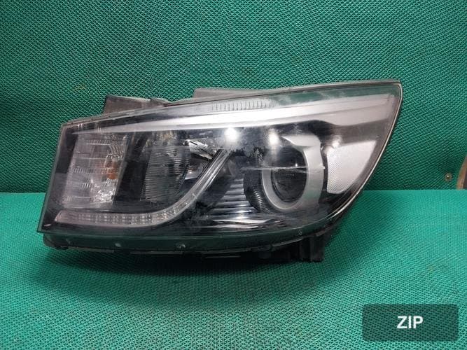 Kia Carnival 2016 — фара левая HID 92101A9