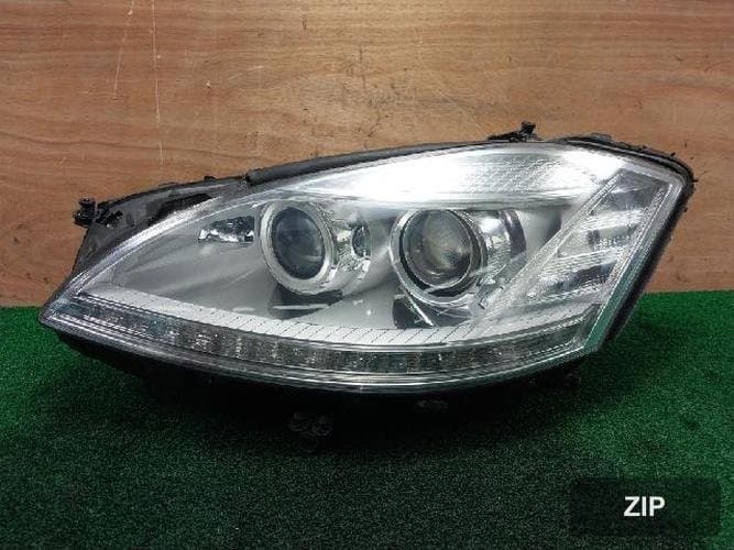 Mercedes-Benz S-Class 2010 — фара левая HID