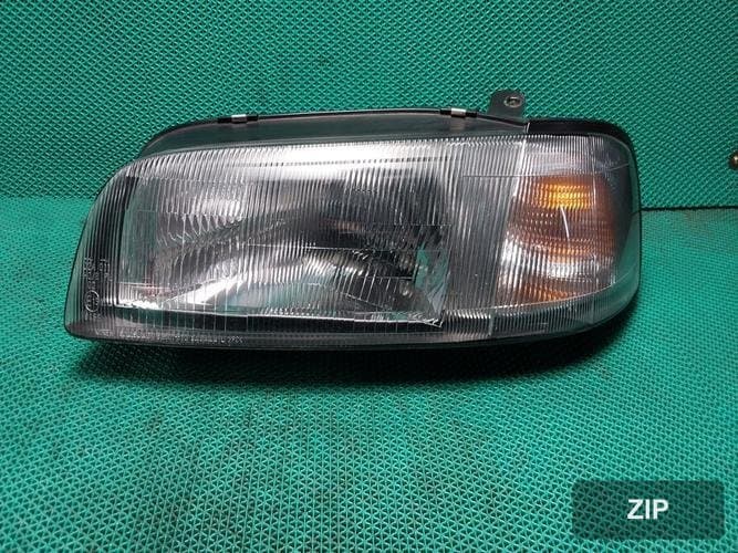 Renault SM5 2000 — фара левая 5350151000