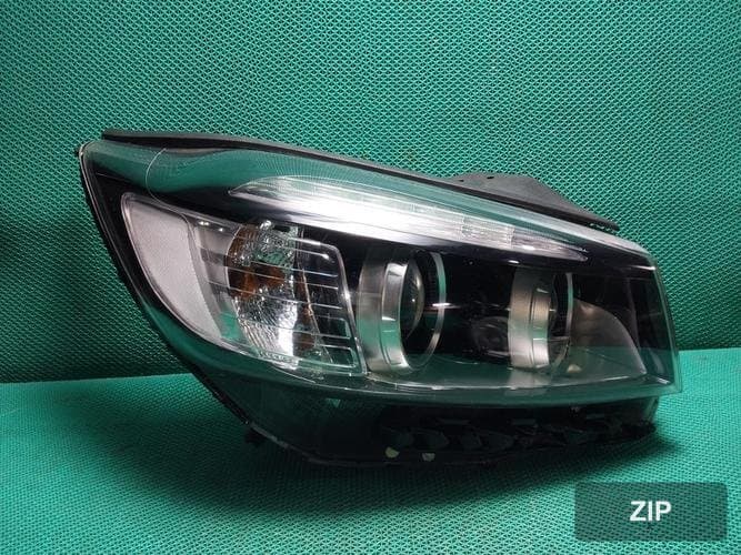 Kia Sorento 2015 — фара правая HID 92102C5100