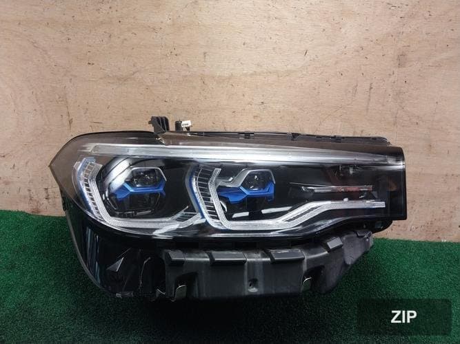 BMW X-Series 2020 — фара правая LED