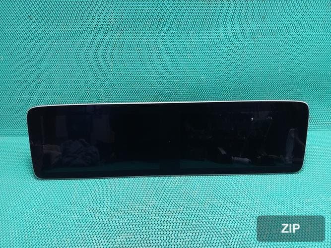 Mercedes-Benz E-class 2019 — панель приборов A2135405292