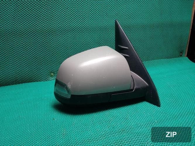 Hyundai Venue 2020 — зеркало боковое правое 87620K2040Y3A