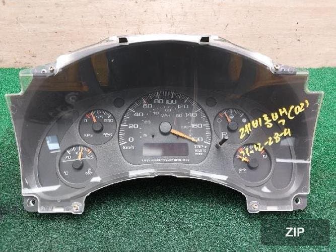 Chevrolet Chevy 2002 — панель приборов