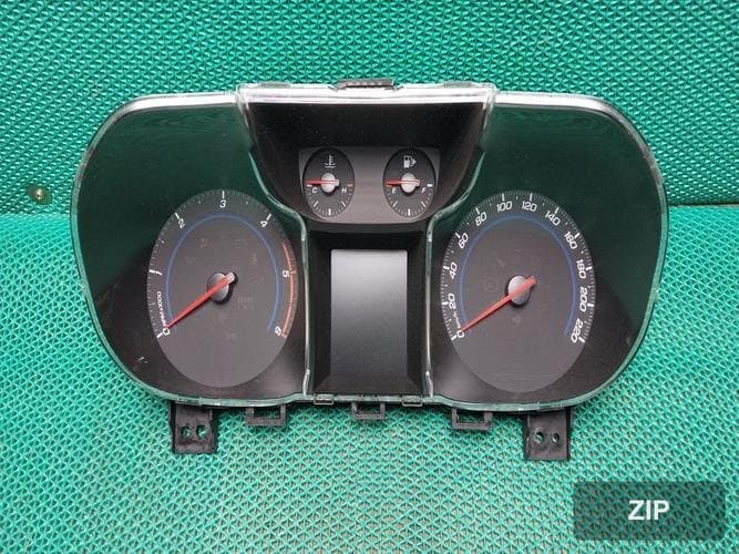 GM Daewoo Orlando 2018 — щиток приборов 42457885 3