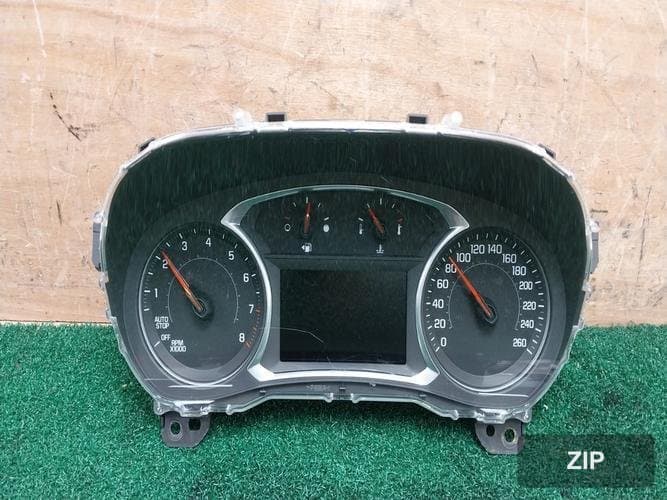 GM Daewoo Traverse 2020 — приборная панель 84761082
