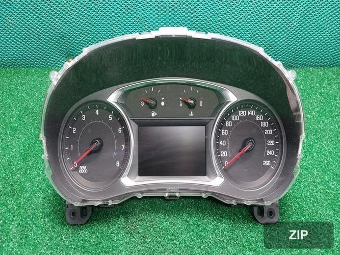 GM Daewoo Malibu 2017 — приборная панель 84105429 2