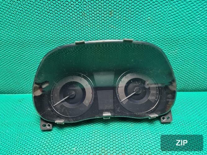 Hyundai Accent 2015 — панель приборов 940131R215