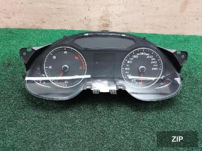Audi A4 2015 — приборная панель 8K0920932D