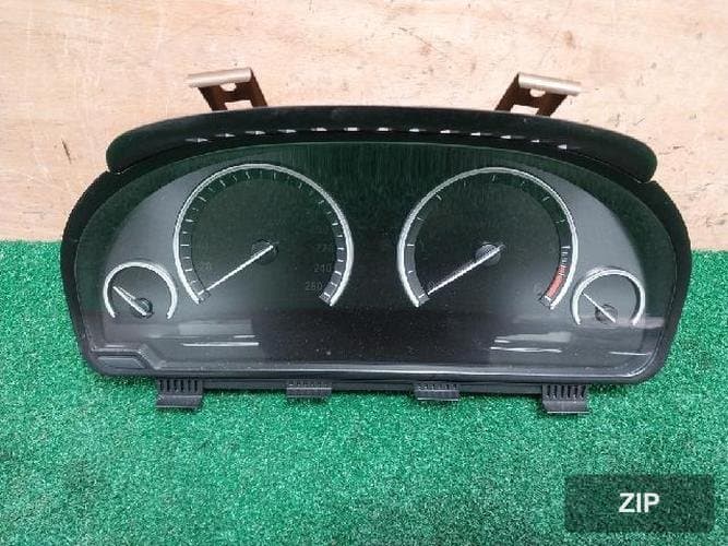 BMW X-series 2014 — панель приборов 932881502
