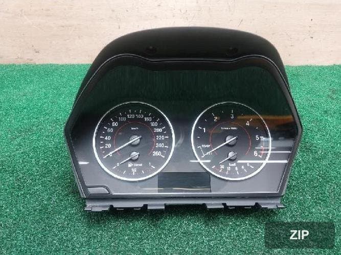 BMW 1 серия 2015 — панель приборов 6210IK6822994