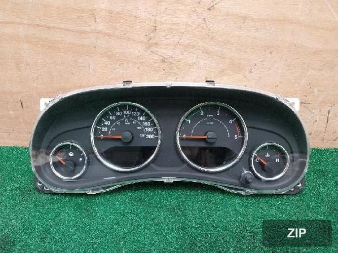 Jeep Wrangler 2013 — приборная панель 05091419AD