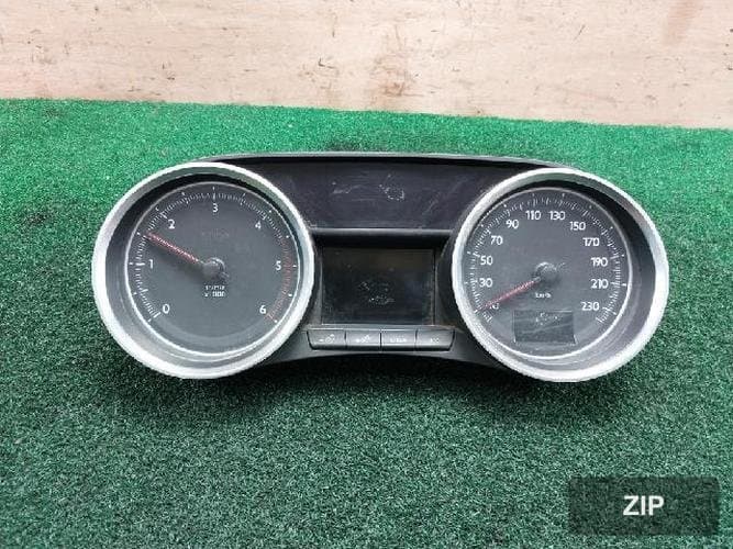Peugeot 508 2012 — панель приборов 9665966080