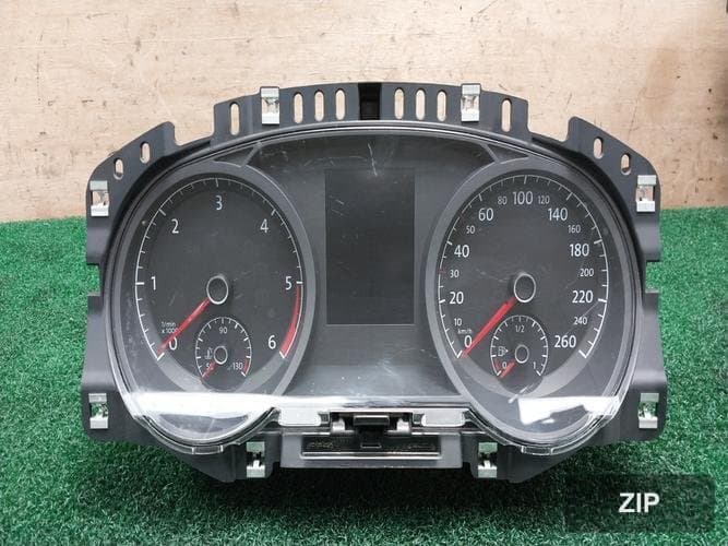 Volkswagen Golf 2014 — панель приборов 5G0920861C