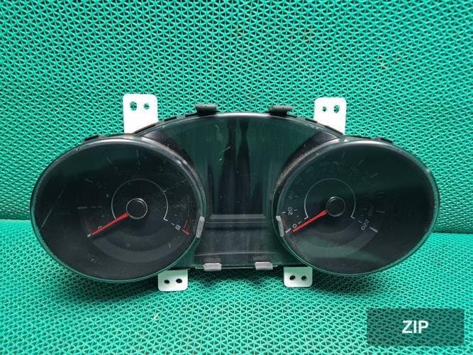 KG Mobility Tivoli 2019 — приборная панель 8025035010