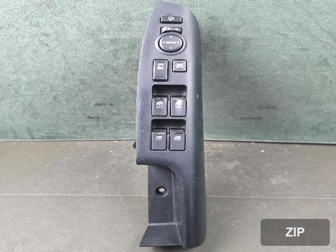 Kia Mohave 2010 — выключатель стеклоподъемника 93570-2J113ABT