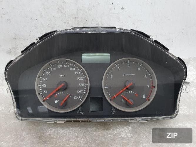 Volvo C30 2007 — панель приборов