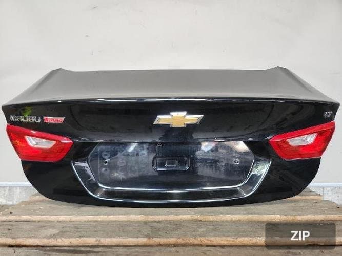 Chevrolet Malibu 2017 — крышка багажника