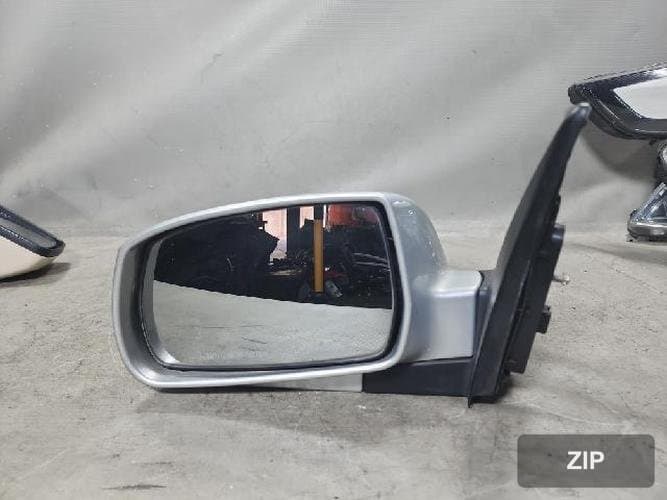 Hyundai Tucson 2010 — зеркало левое (боковое)