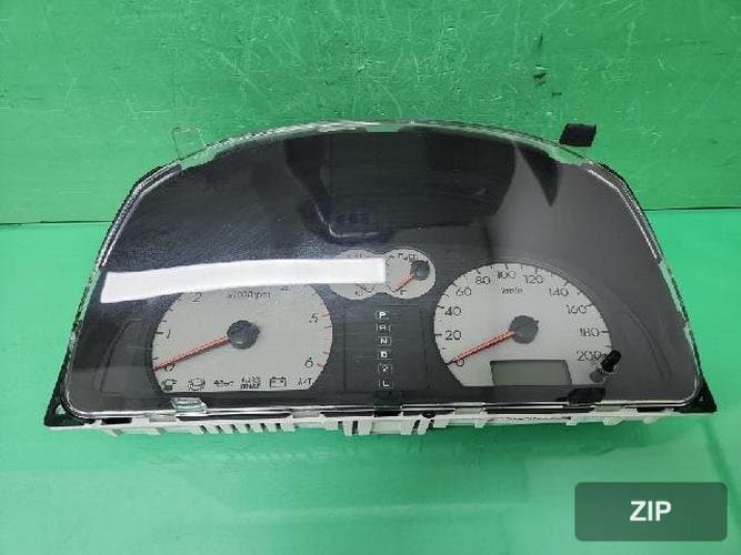 Hyundai Terracan 2004 — панель приборов 94023-H1110