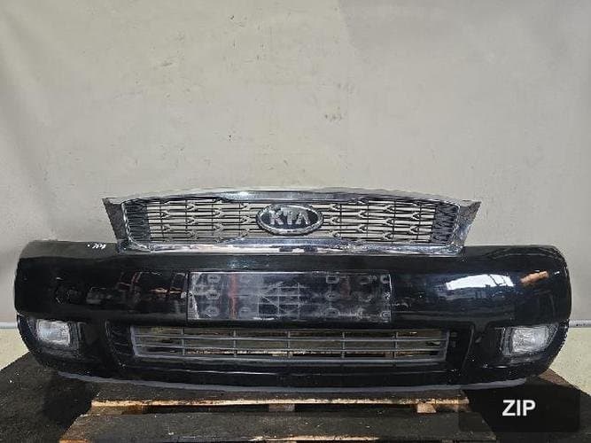 Kia Carnival 2010 — передний бампер