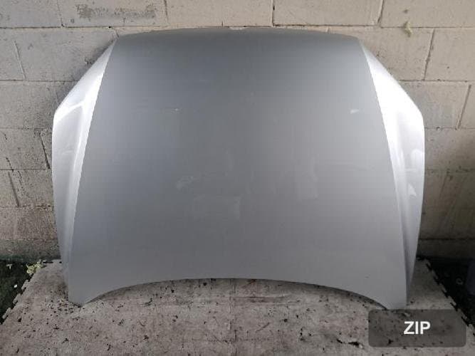 Volkswagen Passat 2015 — капот