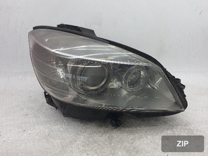 Mercedes-Benz C-класс 2010 — фара правая (ксенон) A2048203059