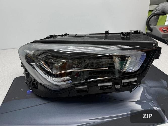 Mercedes-Benz CLA-класс 2020 — фара правая (восстановленная)