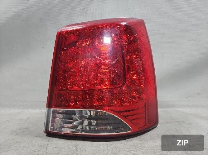 Kia Sorento 2010 — комбинированный фонарь задний правый (пассажирский) 2