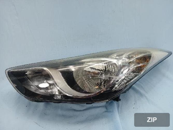Hyundai Avante 2013 — фара левая