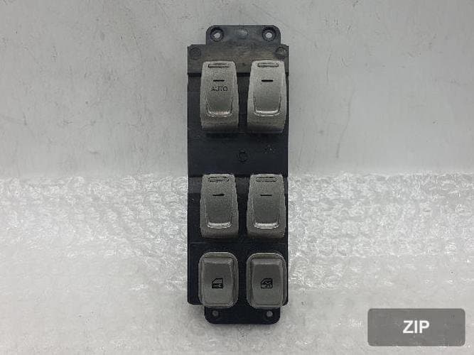KG Mobility Tivoli 2017 — переключатель стеклоподъемника 85911-35100