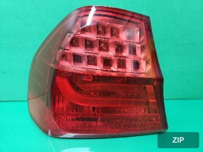 BMW 3 Series 2010 — комбинированный задний фонарь левый (водительский) 4871731 8