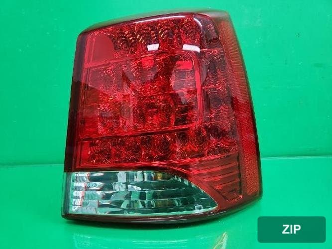 Kia Sorento 2010 — фонарь задний в сборе правый (пассажирский)