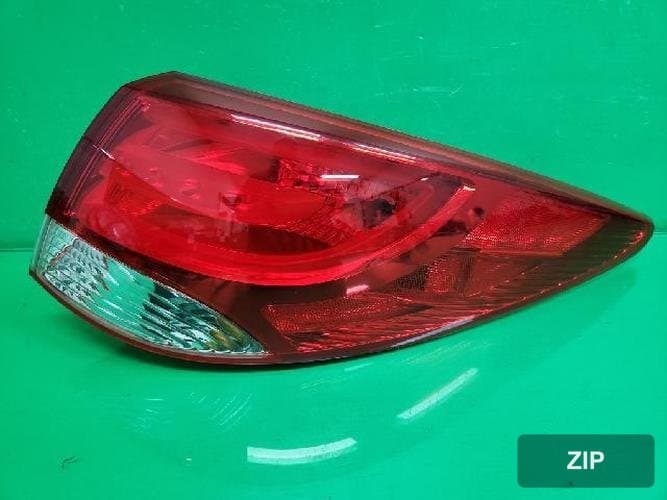Hyundai Tucson 2011 — фонарь задний правый (комбинированный)