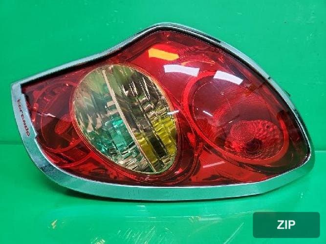 KG Mobility Korando 2011 — комбинированный задний фонарь правый (пассажирский)