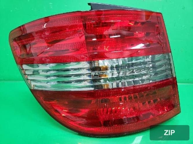 Mercedes-Benz B-Class 2010 — комбинированный фонарь задний левый