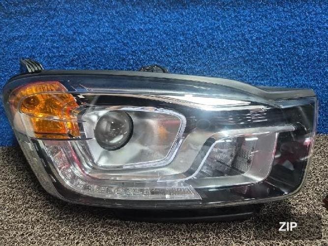 KG모빌리티 Korando 2014 — фара правая