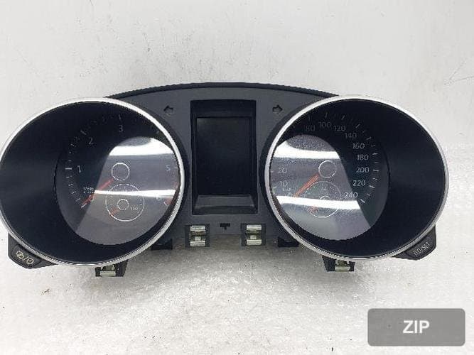 Volkswagen Golf 2013 — приборная панель 5K0920873A