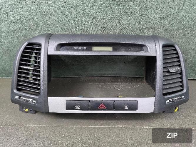 Hyundai Santa Fe 2006 — дефлектор воздуховода 97420-2B000