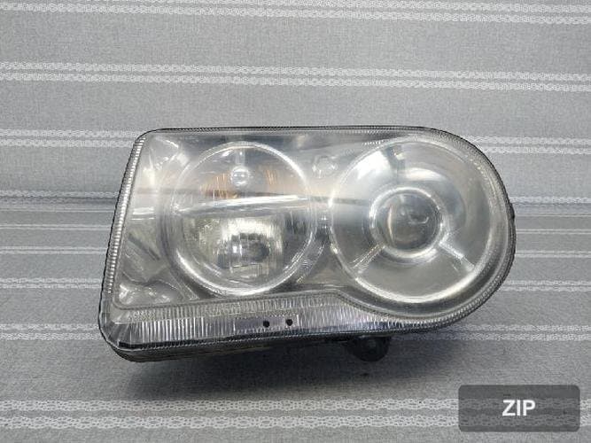 Фара передняя левая HID