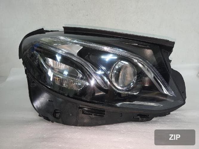 Фара передняя правая Mercedes-Benz A213 906 76 06KZ