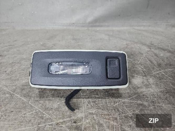 Салонный светильник BB5Z-13776-A