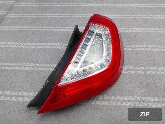 Ford MKS 2014 — комбинированный фонарь задний правый (LED)