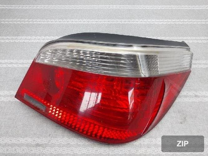 BMW 5 Series 2005 — комбинированный фонарь задний правый