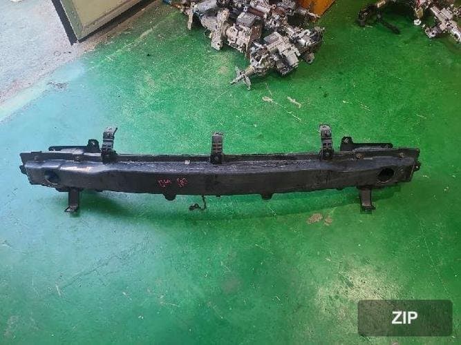Направляющая заднего бампера 86631-2W000
