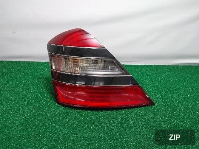 Mercedes-Benz S-Class 2007 — фонарь задний левый (комбинированный) A221 820 0164 5