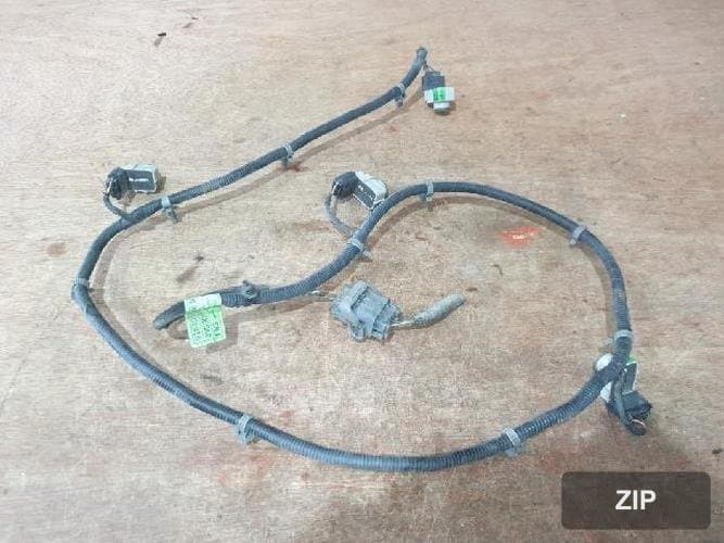 Hyundai Grandeur 2012 — датчик парковки передний 4-контактный 95720-3V005