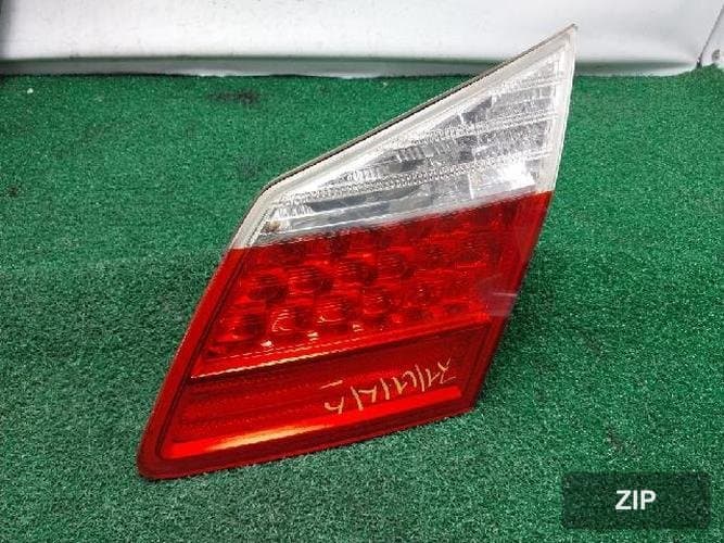 Hyundai Genesis 2008 — фонарь багажника белый 92404-3M0