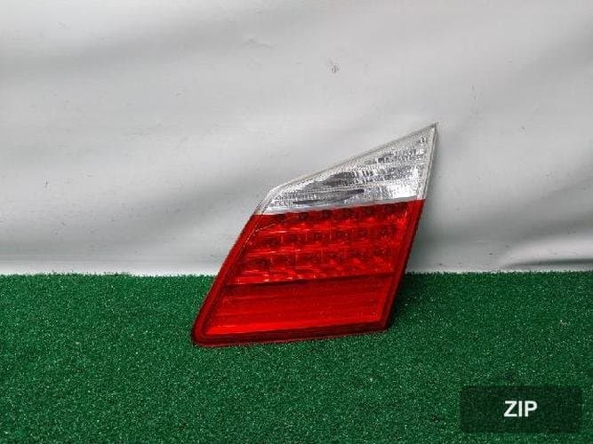 Hyundai Genesis 2009 — фонарь багажника белый 92404-3M0